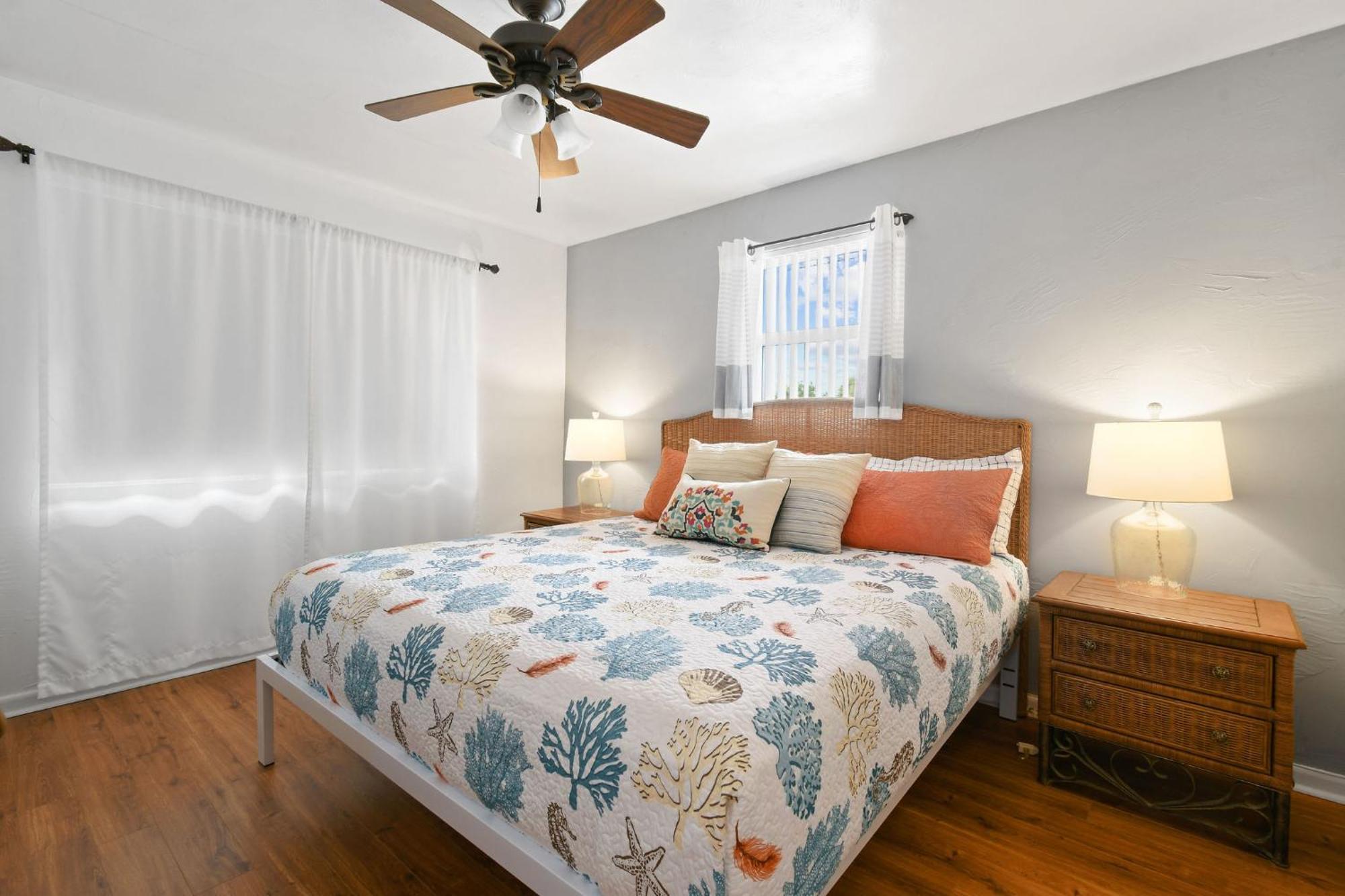 Sunshine Shores Boutique Apartments Palm Beach Shores Eksteriør billede