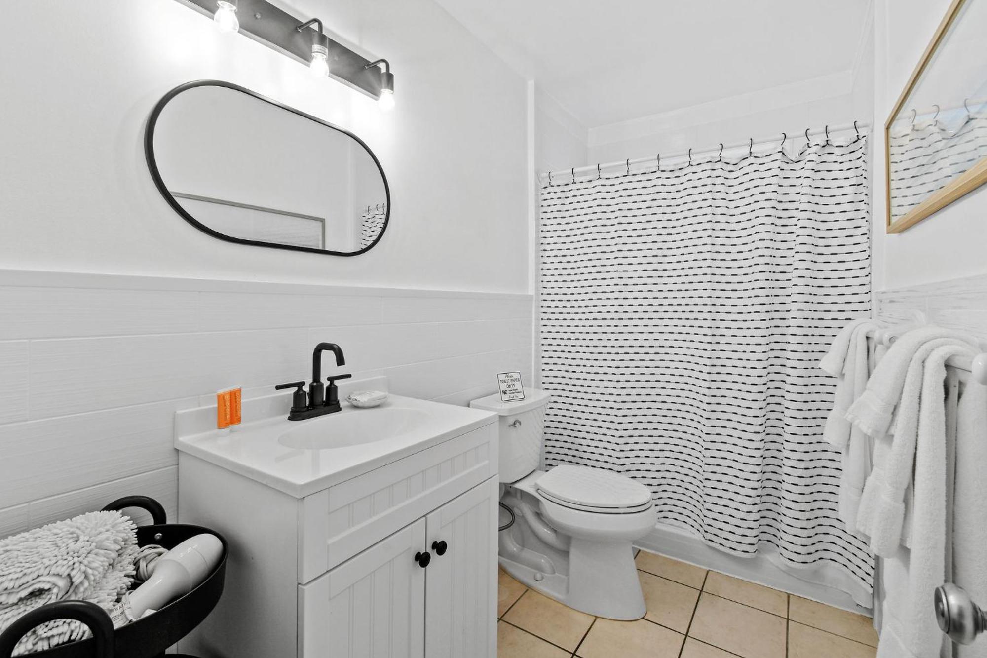 Sunshine Shores Boutique Apartments Palm Beach Shores Eksteriør billede