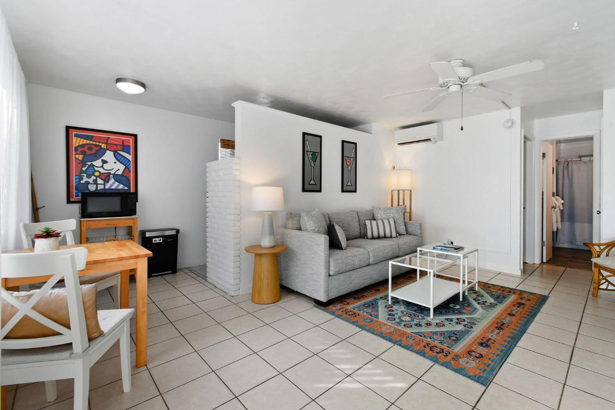 Sunshine Shores Boutique Apartments Palm Beach Shores Eksteriør billede