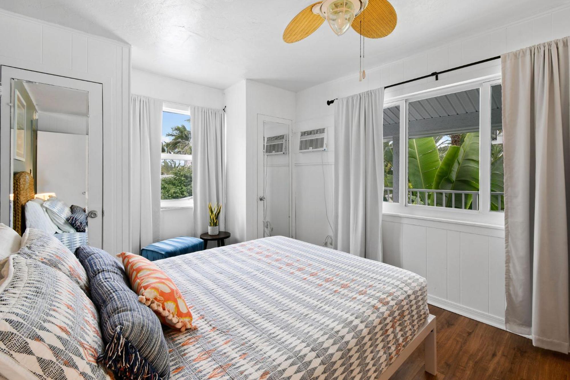 Sunshine Shores Boutique Apartments Palm Beach Shores Eksteriør billede