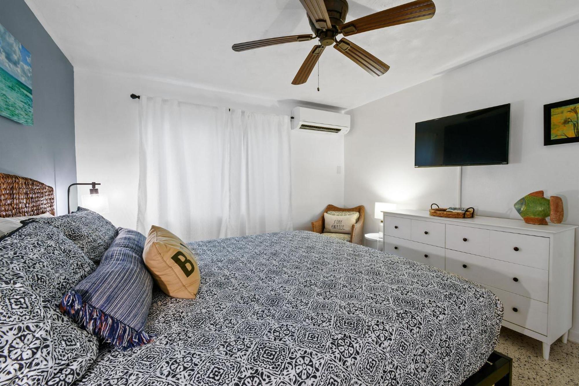Sunshine Shores Boutique Apartments Palm Beach Shores Eksteriør billede