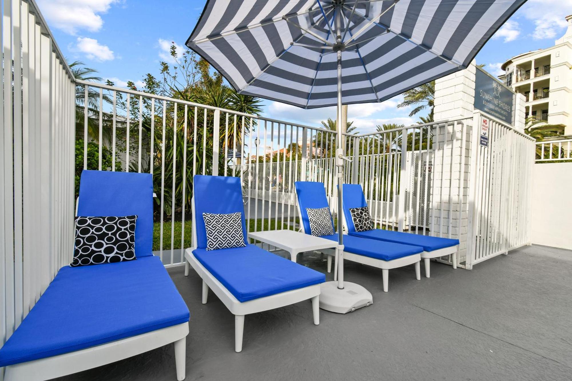 Sunshine Shores Boutique Apartments Palm Beach Shores Eksteriør billede