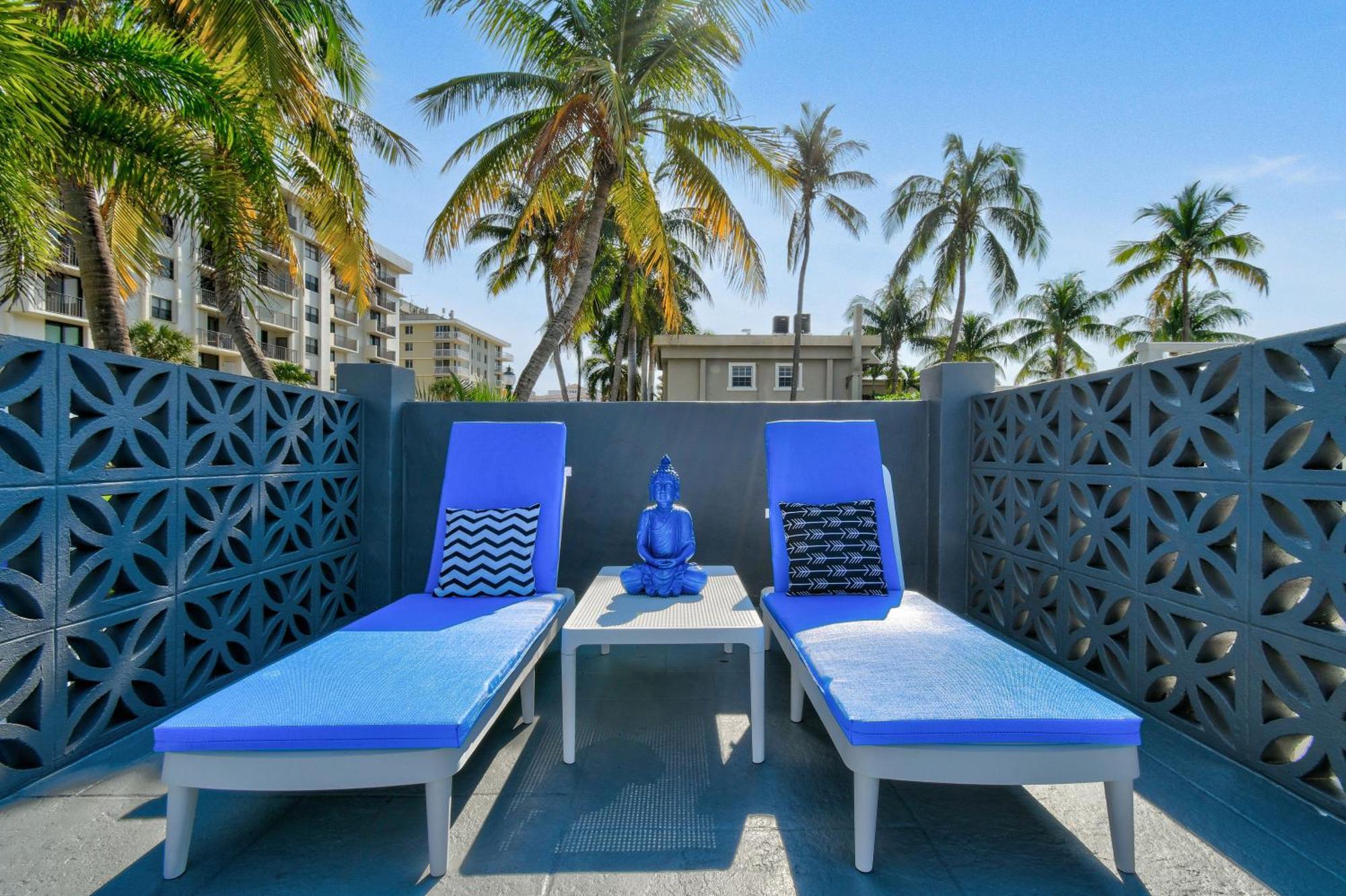 Sunshine Shores Boutique Apartments Palm Beach Shores Eksteriør billede